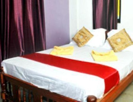 Calangute Beach Side Hotel エクステリア 写真