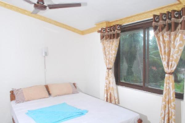 Calangute Beach Side Hotel エクステリア 写真
